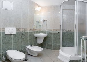 Apartmá (suite) - residence-romanza-marienbad-bathroom-05-shower