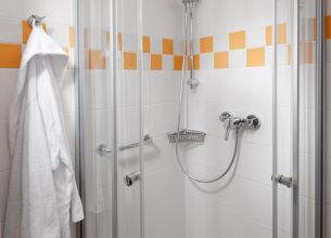 Jednolůžkový pokoj Standard - koupelna sprcha spa praha