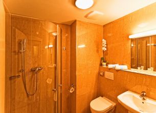 Dvoulůžkový pokoj Standard - felicitas koupelna