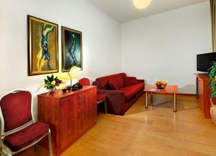 Suit - bytovanie-bešeňová_suite-obývačka1