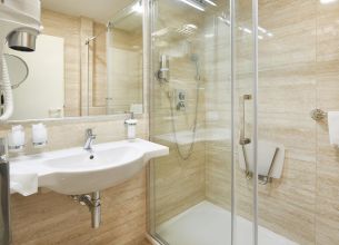 Jednolůžkový pokoj - Orea-Spa-Hotel-Cristal-Bathroom_02