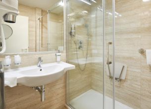 Einzelzimmer - Orea-Spa-Hotel-Cristal-Bathroom_02