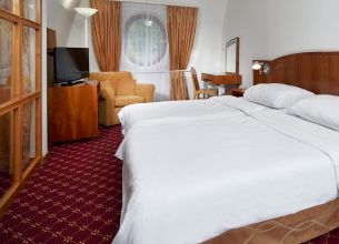 Deluxe Suite  - Orea-Spa-Hotel-Cristal-Suite_bedroom