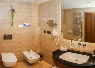 Apartmá Premium - křídlo Esplanade - PREMIUM SUITE esplanade bath2