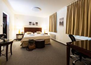 Apartmá s 2 ložnicemi, pětilůžkové - Pokoj-Perun-hotel-Petrovy-kameny-12