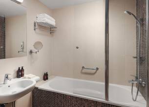 Dvoulůžkový pokoj Deluxe s výhledem do parku - Bathroom-scaled