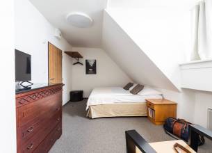 Apartmá s 2 ložnicemi, třílůžkové - Pokoj-Svarog-hotel-Petrovy-kameny-6