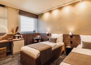 Dvoulůžkový pokoj DeLuxe s oddělenými postelemi - deluxe twin first floor