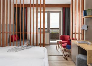 Dvoulůžkový pokoj Deluxe  - falkensteiner-hotel-sonnenalpe-zimmer-doppelzimmer-deluxe-1920x1080
