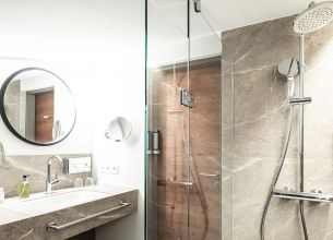 Rodinný apartmán Sonnenalpe - falkensteiner-hotel-sonnenalpe-familiensuite-badezimmer