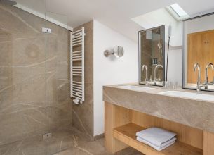 Rodinný apartmán Sonnenalpe - falkensteiner-hotel-sonnenalpe-zimmer-family-suite-sonnenalpe-1920x1080