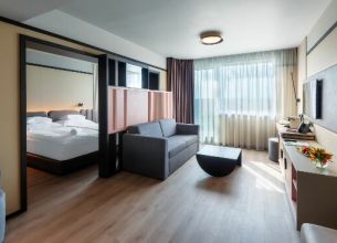 Junior Suite východní křídlo (EAST) - 16742131183050_s7
