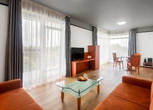 Apartmá s balkonem západní křídlo (WEST) - 16874431909719_s7