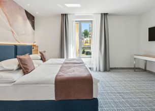 Junior Suite - JUNIOR SUITE 