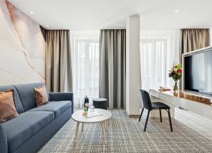 Junior Suite - JUNIOR SUITE1