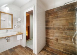 Queen Suite - Snímek obrazovky 2026-01-09 154649