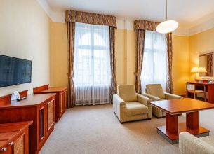 Suite - hotel_svoboda_rooms_suite_2206_(1)