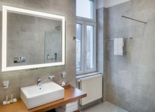 Jednolůžkový pokoj Premium - HOTEL HVEZDA_room_Hvezda_Premium_SGL_308_bath_16A1457