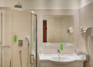 Einzelzimmer Superior Plus - HOTEL BUTTERFLY_room_Superior Plus_DBL_417_bath_16A3386