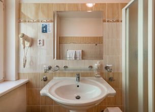 Dvoulůžkový Pokoj Komfort - HOTEL VLTAVA_room_komfort (8)