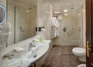 Doppelzimmer Superior Deluxe - HOTEL NOVE LAZNE_room_Superior deluxe_DBL_242_bath_16A5106