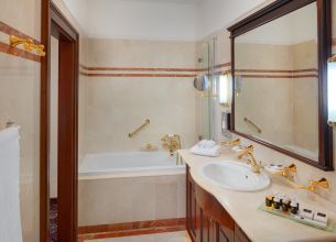 Suite Imperial - HOTEL NOVE LAZNE_room_Suite Imperial_bath_16A4086