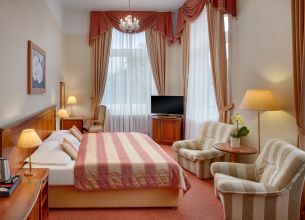 Junior Suite - HOTEL CENTRALNI LAZNE_room_Junior Suite_117_16A2449