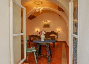 Suite Barley (Ječmen) - 7. Barley Room_Window Bedroom