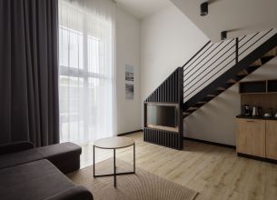 Dvoupodlažní apartmán s 1 ložnicí - 37732462-513d-422f-ab50-f86fd2d243f6