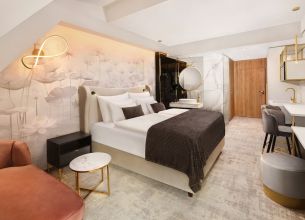 Ensuite studio - apart