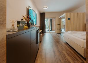 Dvoulůžkový pokoj Deluxe Grmovškov Dom - 2OlPFiXg