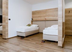 Dvoulůžkový pokoj Deluxe Grmovškov Dom - jYMMh6vw