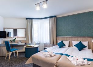 Dvoulůžkový pokoj Standard s přistýlkou - ferie_zimowe_jesie_w_grach_hotel_krasicki