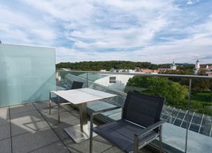 Jednoložnicový apartmán s balkonem - apart (2)