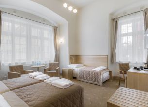 Třílůžkový pokoj Komfort  - cieplice-04-17-web-s-2