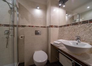 Dvoulůžkový pokoj Comfort - budova Perla - Marena_wellness_spa_dvouluzkovy_pokoj_comfort_koupelna_Perla