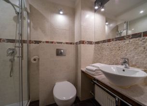 Dvoulůžkový pokoj Comfort - budova Perla - Marena_wellness_spa_dvouluzkovy_pokoj_comfort_koupelna_Perla