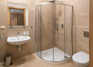 Jednolůžkový pokoj - Villa Dr. Karla Schrotha - villa_dr_karla_schrotha_koupelna