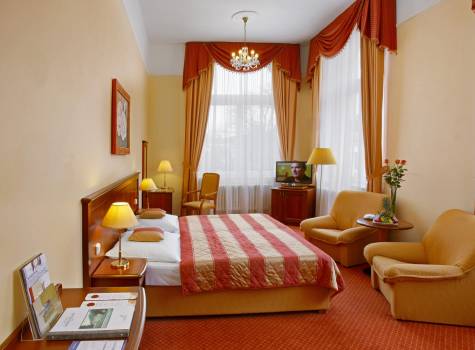 Hotel Centrální Lázně - 11_Centralni Lazne Junior Suite 01.jpg