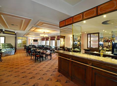 Hotel Hvězda - 19_ Resort Hvezda Cafe Imperial 04.jpg
