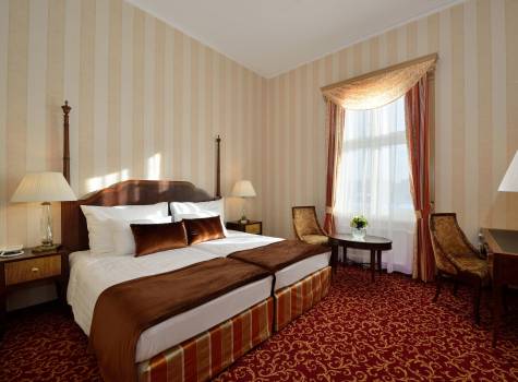 Hotel Grand Margaret Island - Grand Deluxe twin red 1