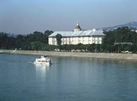 Ensana Grand Margaret Island Health Spa Hotel - Grand Hotel with Danube