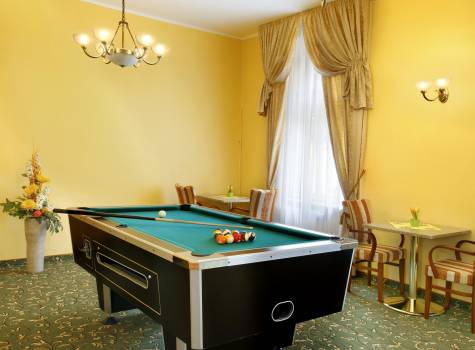 Hotel Svoboda - 12_Svoboda_club room.jpg