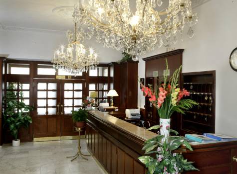 Hotel Labe - 03_Labe_reception.jpg