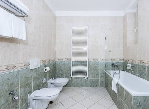 Residence Romanza - residence-romanza-marienbad-bathroom-01