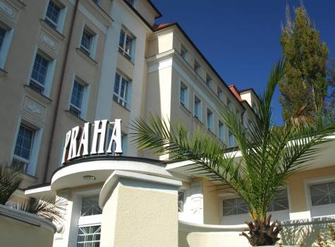 Curie Spa resort - Praha_entrance.jpg