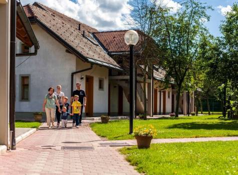 Hotel Village Zeleni Gaj - ftlumPtA.jpeg