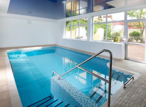 Hotel Reza - vnitřní bazén (005)