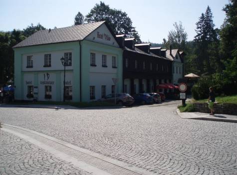 Hotel Džbán - ck5-hotel,cesta.JPG