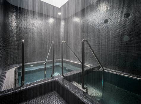 Luxury Spa a Wellness Hotel Prezident - Vířivka (6)